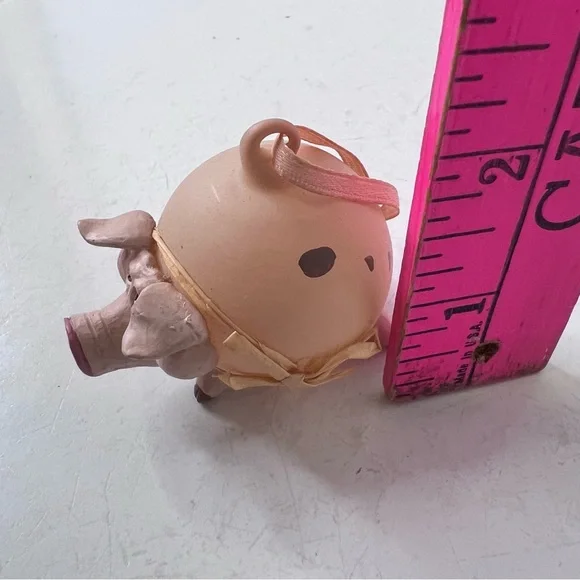 Pink Pig round ornament - Picture 12 of 12